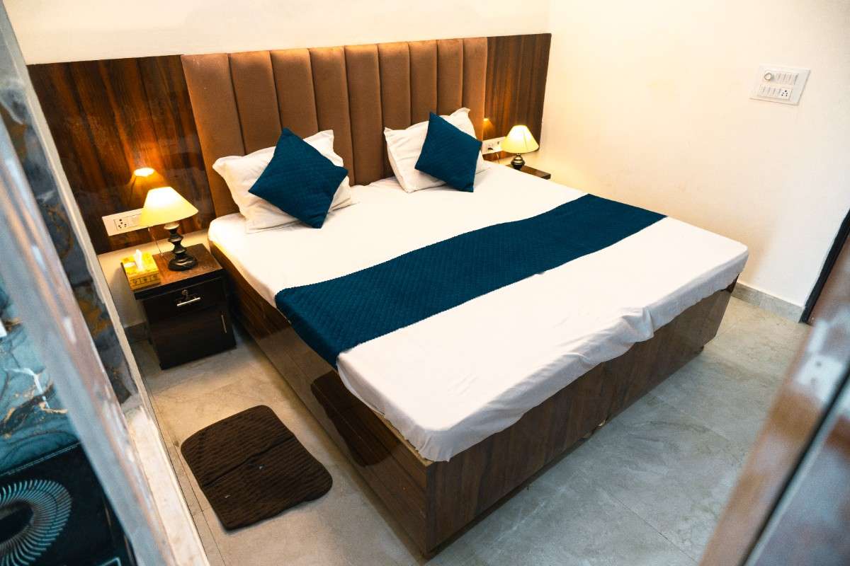Comfortable Co-living Space in Gurgaon with Modern Amenities.